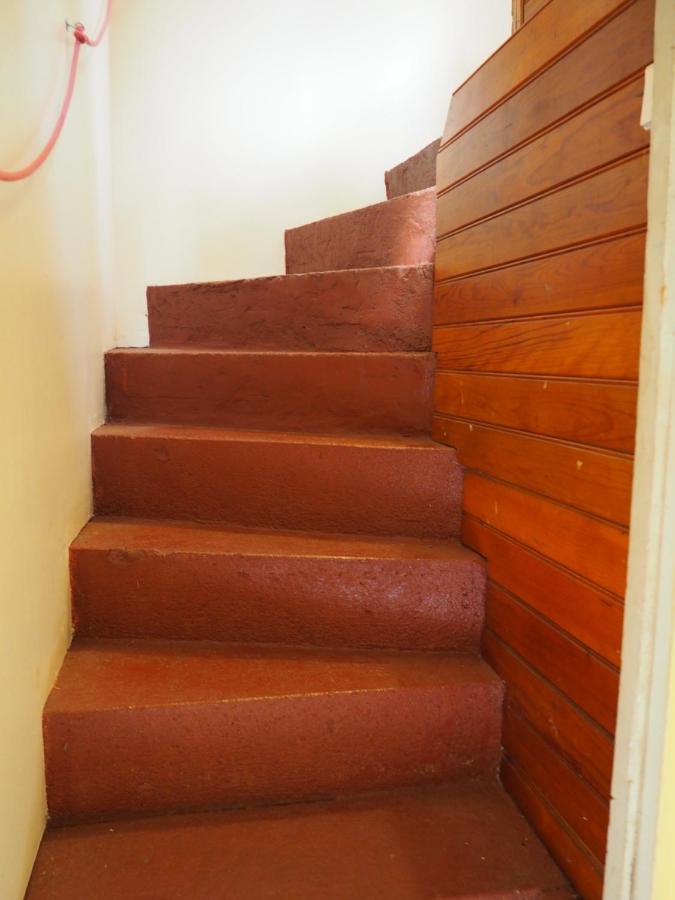 La grange Bed & Breakfast Alluyes Bagian luar foto